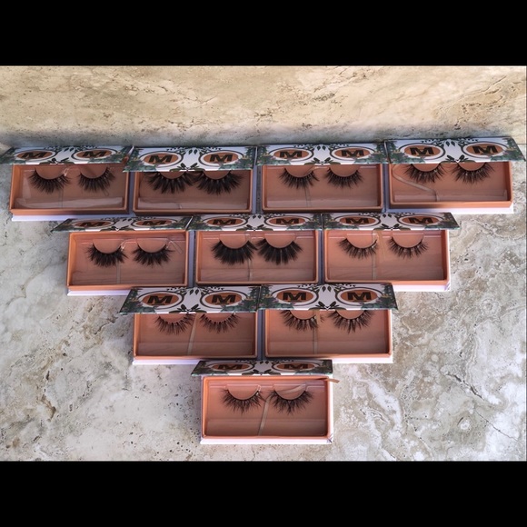 Eyelashes - Picture 3 of 5